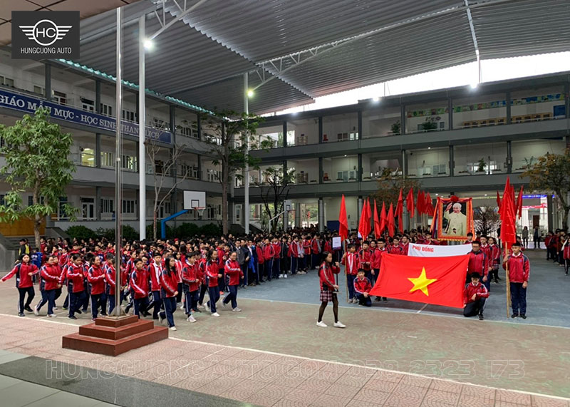 Mái bạt xếp lượn sóng Cầu Giấy Junior High School